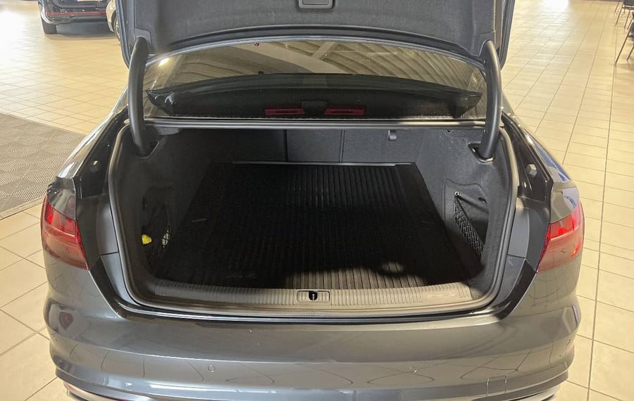 Choisissez votre audi a4 chez CarGo Flex