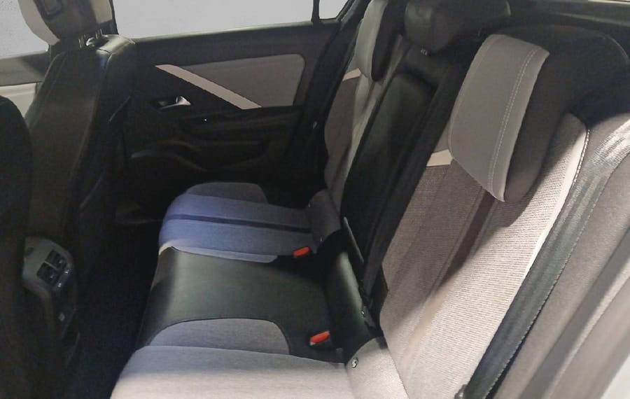 Choisissez votre opel astra chez CarGo Flex