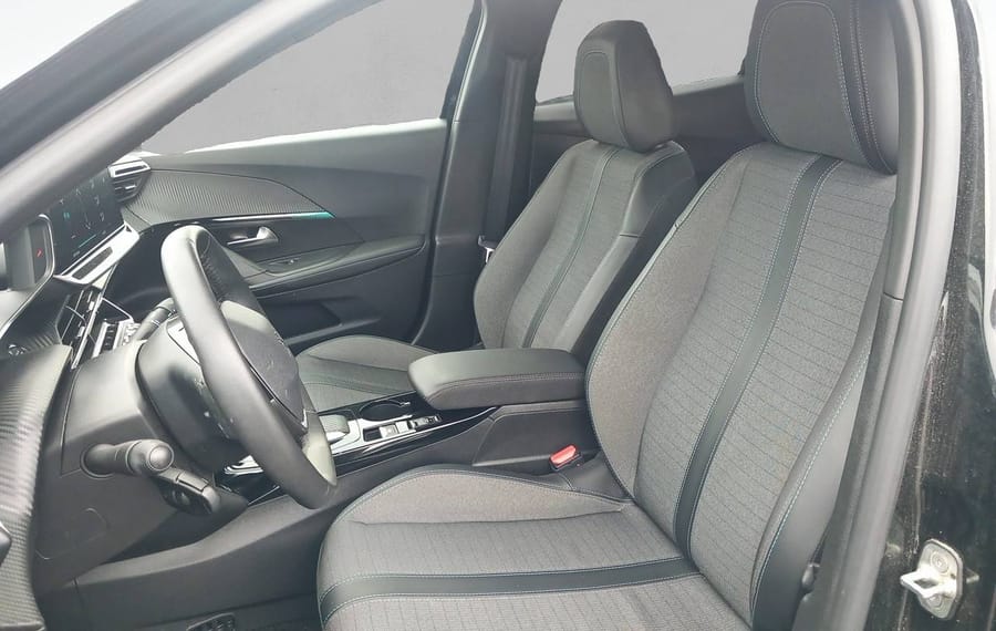 Choisissez votre peugeot 2008electrique chez CarGo Flex