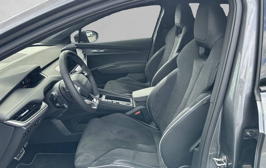 Choisissez votre skoda elroqelectrique chez CarGo Flex
