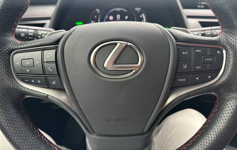 Choisissez votre lexus ux chez CarGo Flex