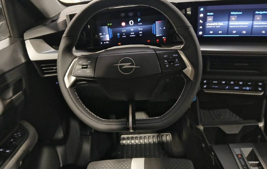 Choisissez votre opel frontera chez CarGo Flex