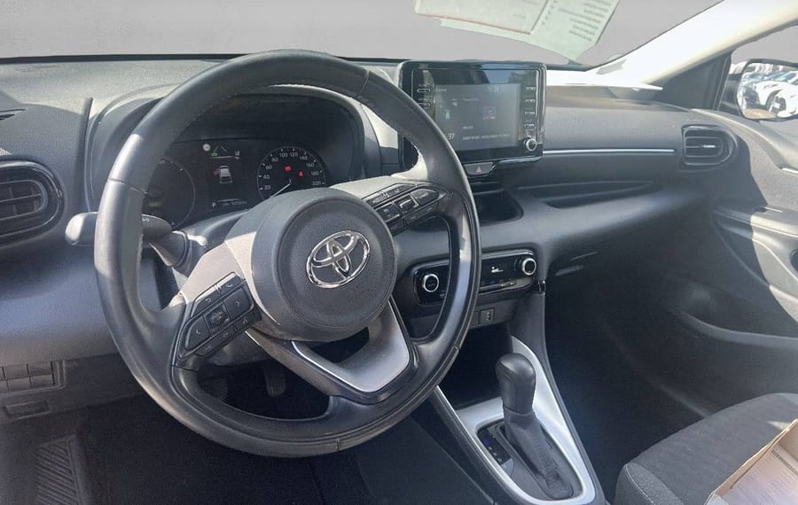 Choisissez votre toyota yaris chez CarGo Flex
