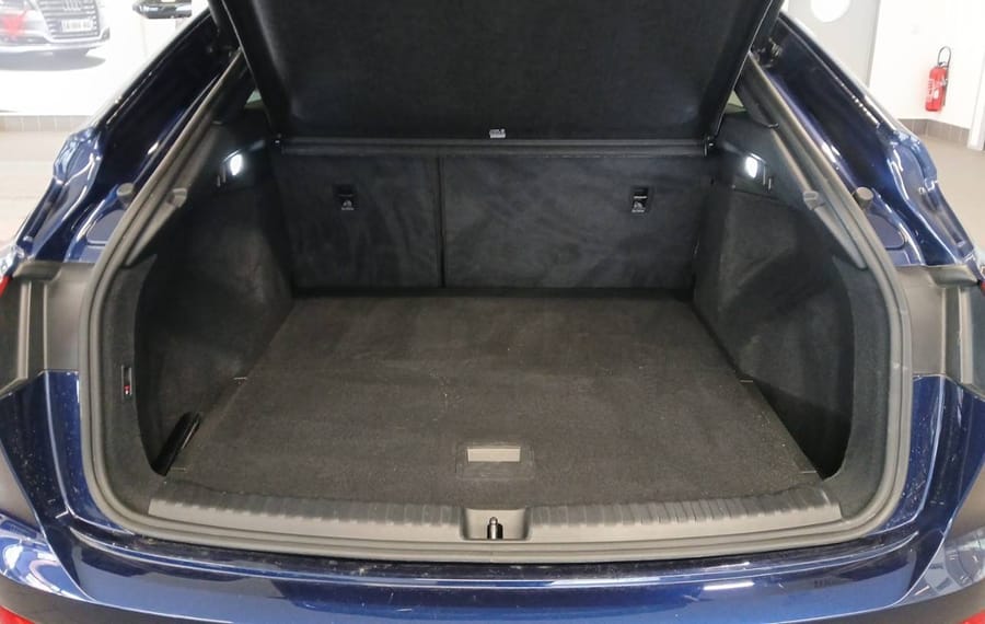 Choisissez votre audi q4electrique chez CarGo Flex