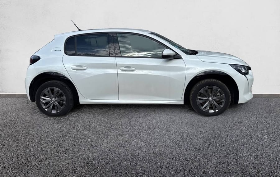 Choisissez votre peugeot 208electrique chez CarGo Flex