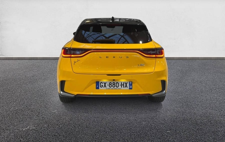 Choisissez votre lexus lbx chez CarGo Flex