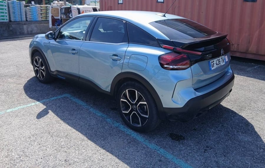 Choisissez votre citroen c4electrique chez CarGo Flex