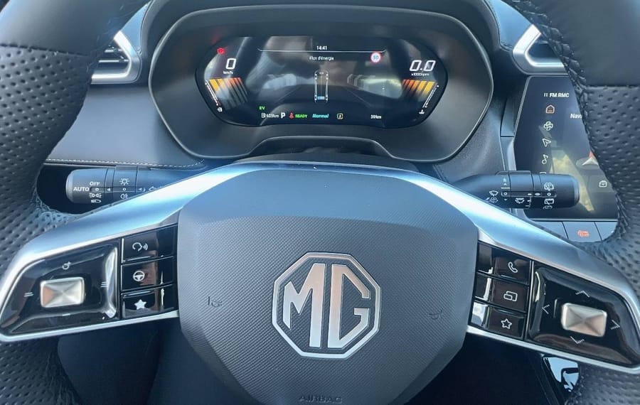 Choisissez votre mg zshybrid chez CarGo Flex