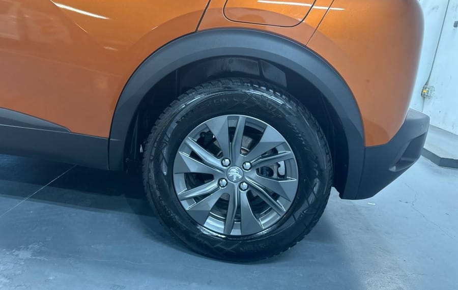 Choisissez votre peugeot 2008electrique chez CarGo Flex