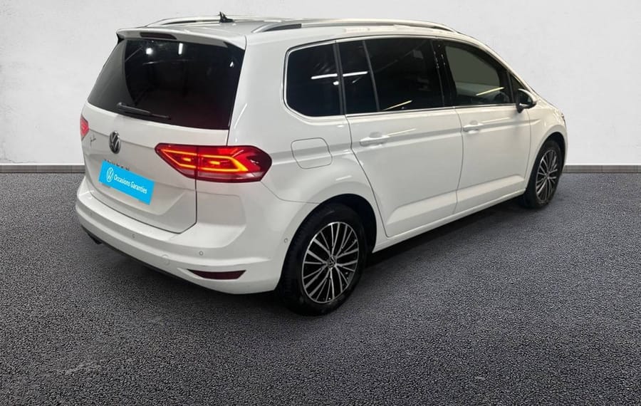 Choisissez votre volkswagen touran chez CarGo Flex