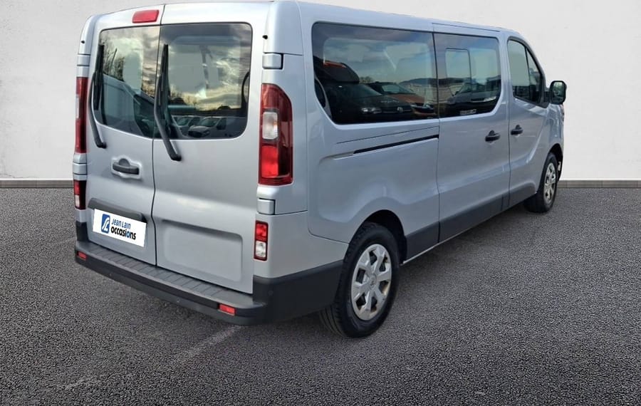 Choisissez votre renault traficcombi chez CarGo Flex
