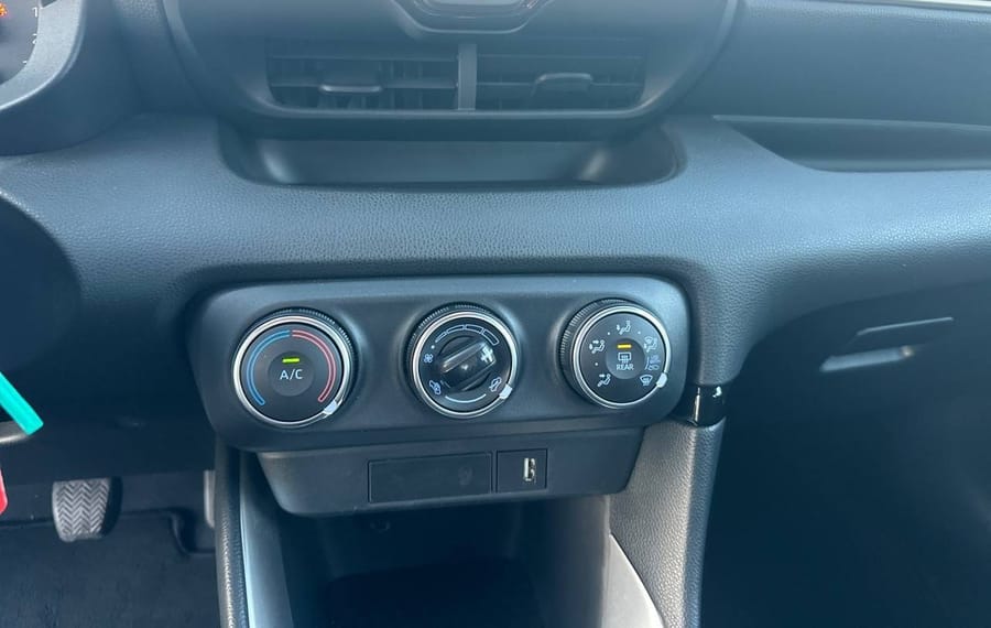 Choisissez votre toyota yaris chez CarGo Flex