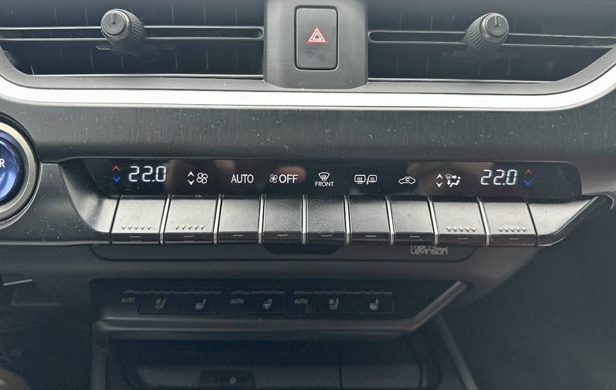 Choisissez votre lexus ux chez CarGo Flex