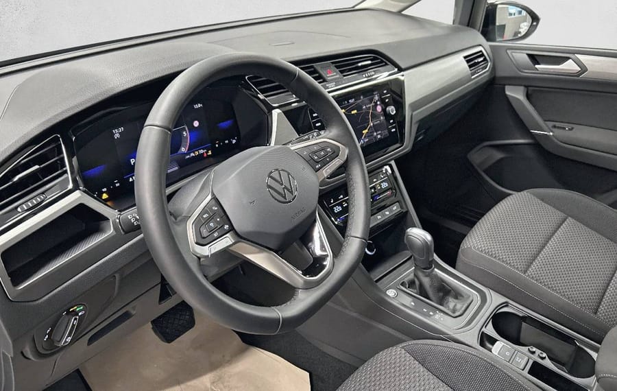 Choisissez votre volkswagen touran chez CarGo Flex