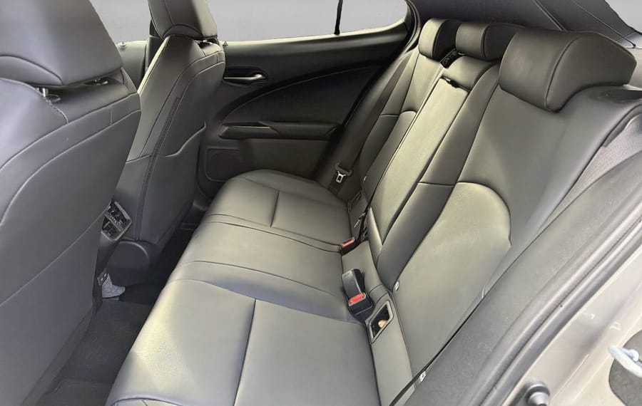 Choisissez votre lexus ux chez CarGo Flex