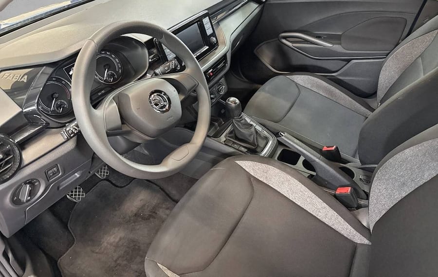 Choisissez votre skoda fabia chez CarGo Flex