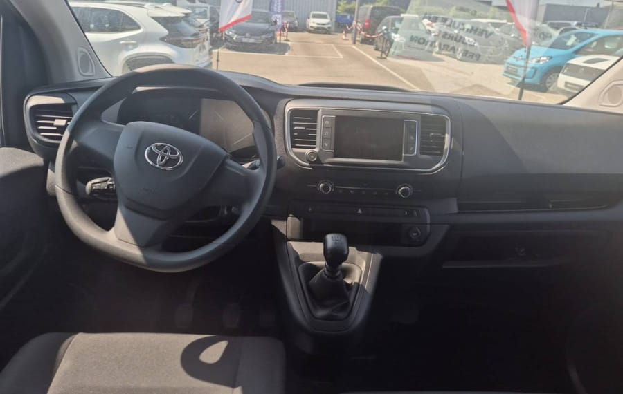 Choisissez votre toyota proacecombi chez CarGo Flex