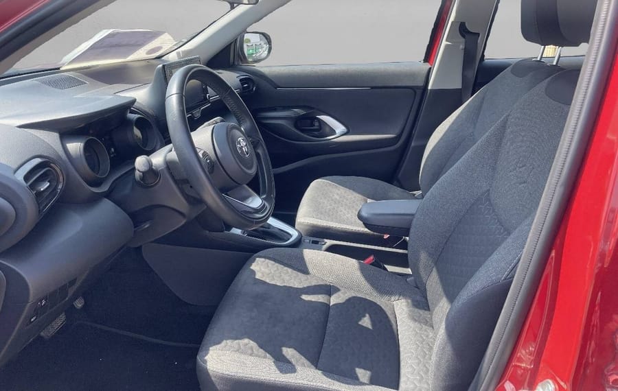Choisissez votre toyota yariscross chez CarGo Flex