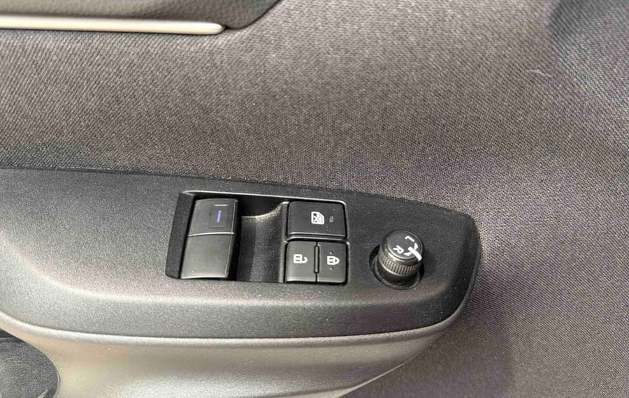 Choisissez votre toyota yaris chez CarGo Flex