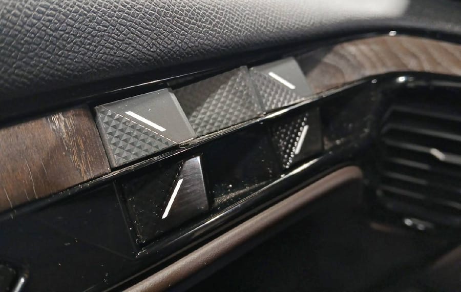 Choisissez votre ds n°4 chez CarGo Flex