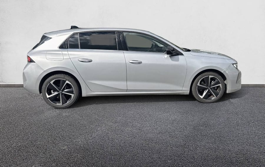 Choisissez votre opel astra chez CarGo Flex