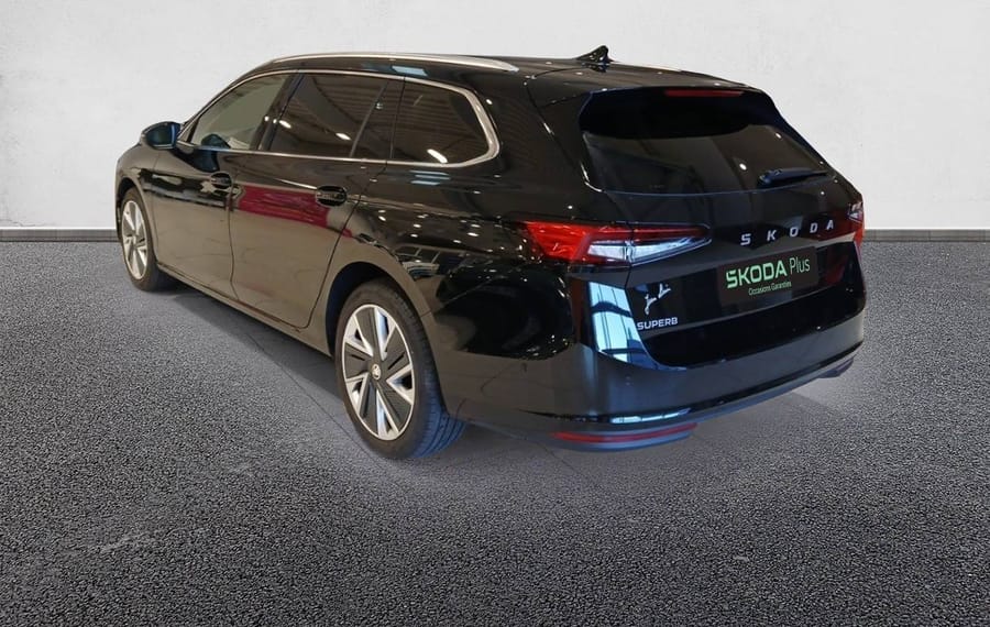 Choisissez votre skoda superbbreak chez CarGo Flex