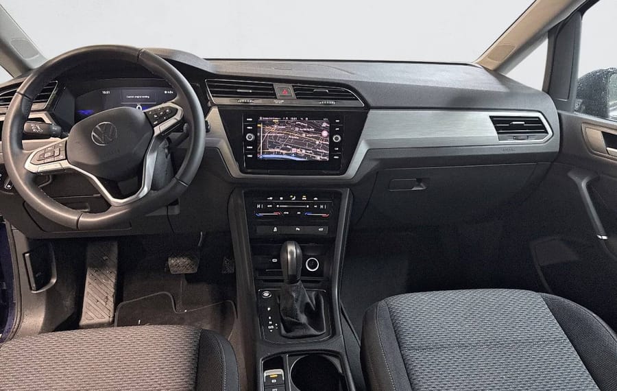 Choisissez votre volkswagen touran chez CarGo Flex