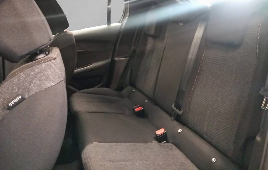 Choisissez votre peugeot 208 chez CarGo Flex
