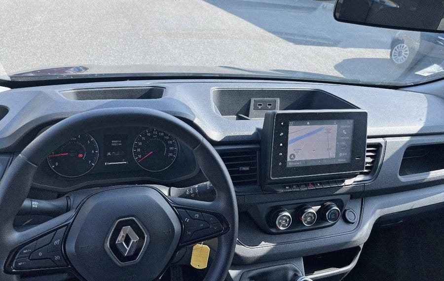 Choisissez votre renault traficcombi chez CarGo Flex