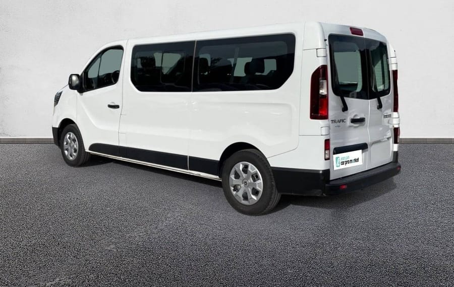 Choisissez votre renault traficcombi chez CarGo Flex