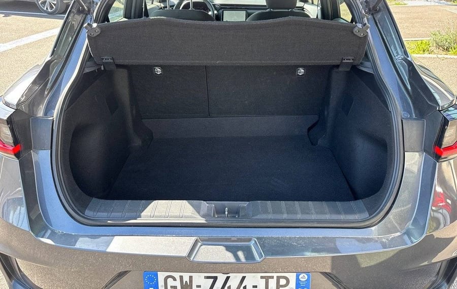 Choisissez votre lexus lbx chez CarGo Flex