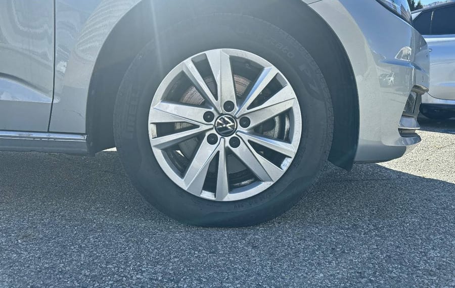 Choisissez votre volkswagen touran chez CarGo Flex