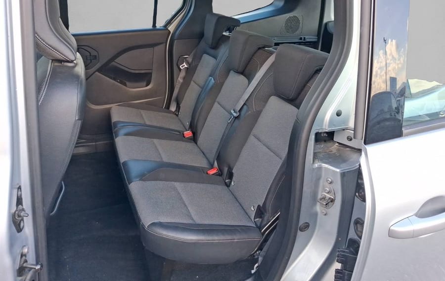 Choisissez votre renault kangoo chez CarGo Flex