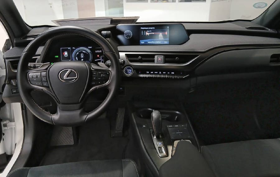 Choisissez votre lexus uxelectrique chez CarGo Flex
