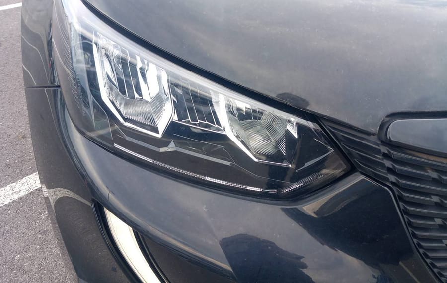 Choisissez votre peugeot 2008electrique chez CarGo Flex
