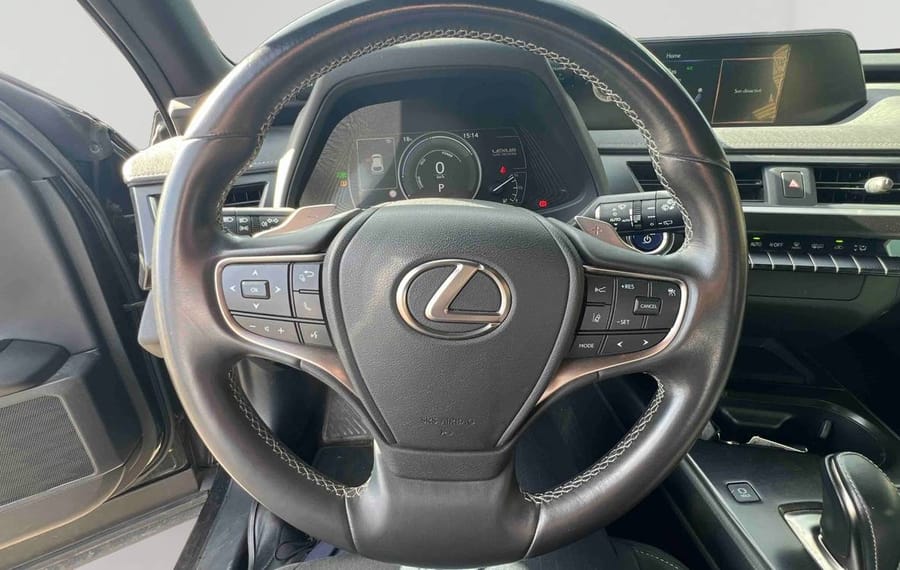 Choisissez votre lexus uxelectrique chez CarGo Flex