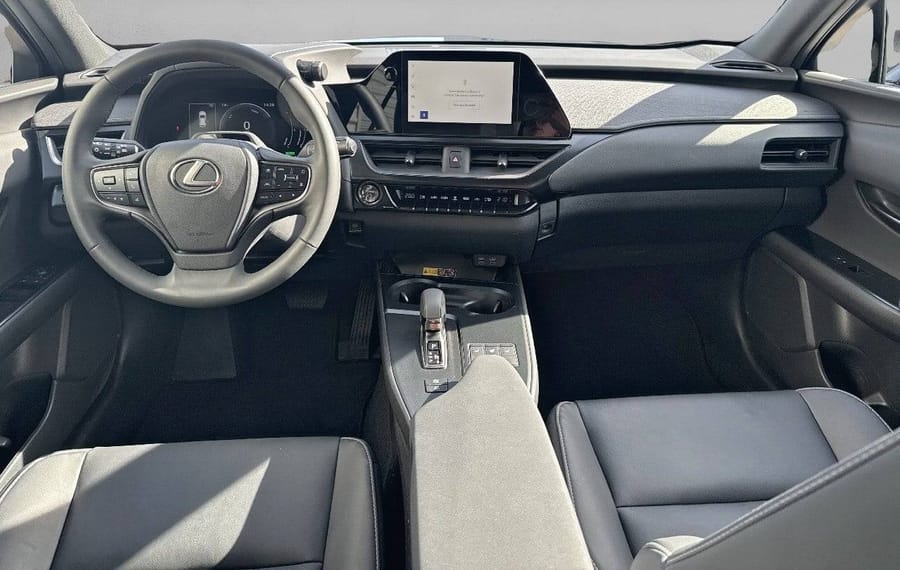 Choisissez votre lexus ux chez CarGo Flex