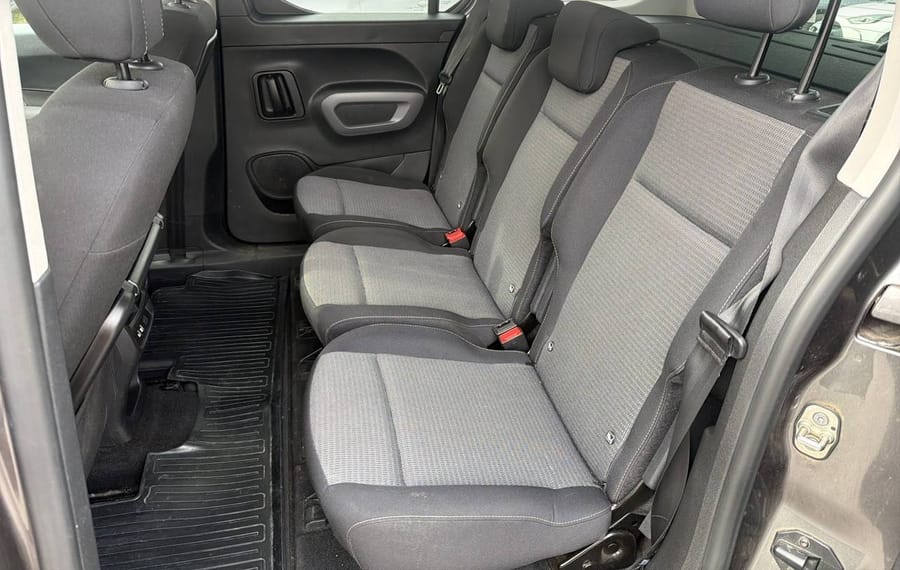 Choisissez votre toyota proacecityverso chez CarGo Flex