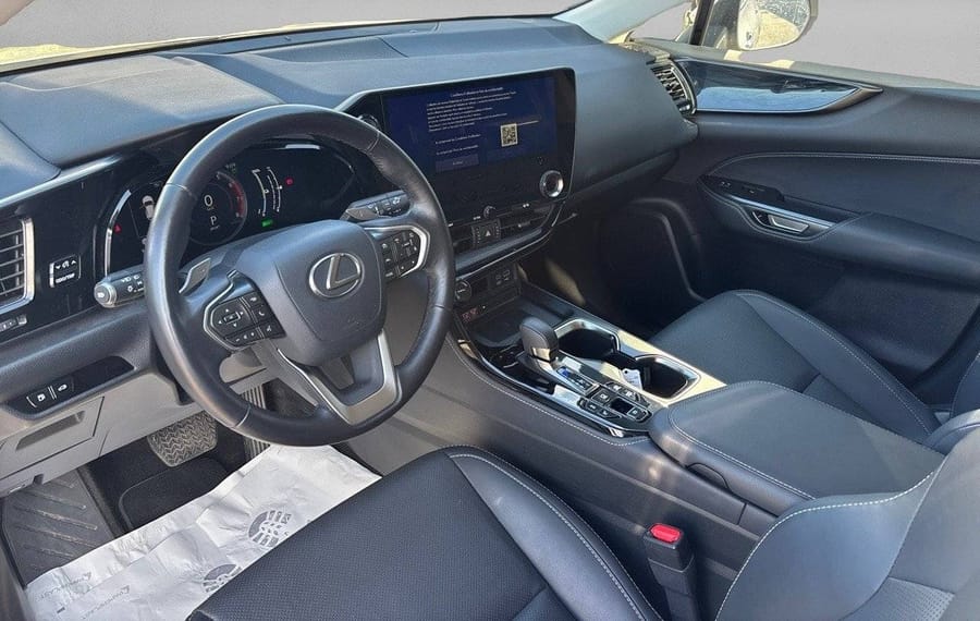 Choisissez votre lexus nx chez CarGo Flex