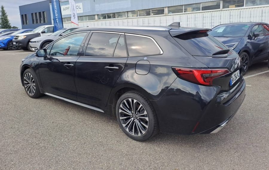 Choisissez votre toyota corollabreak chez CarGo Flex