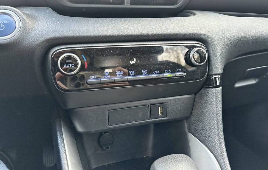 Choisissez votre toyota yaris chez CarGo Flex