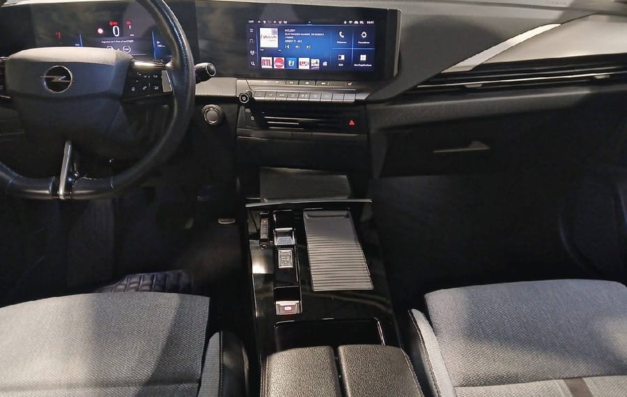 Choisissez votre opel astra chez CarGo Flex