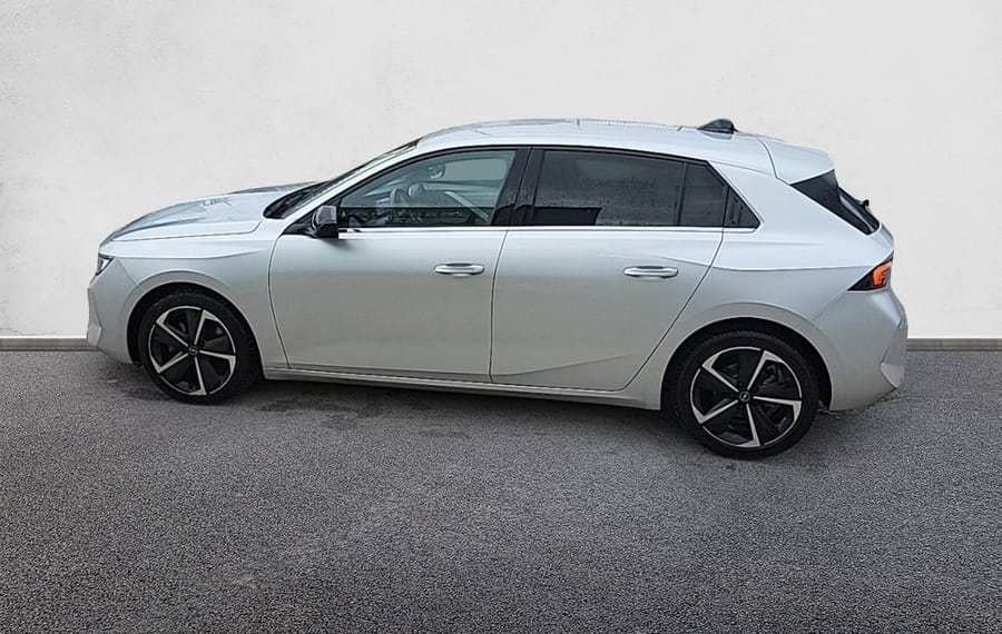 Choisissez votre opel astra chez CarGo Flex