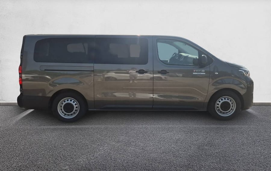 Choisissez votre toyota proacecombi chez CarGo Flex