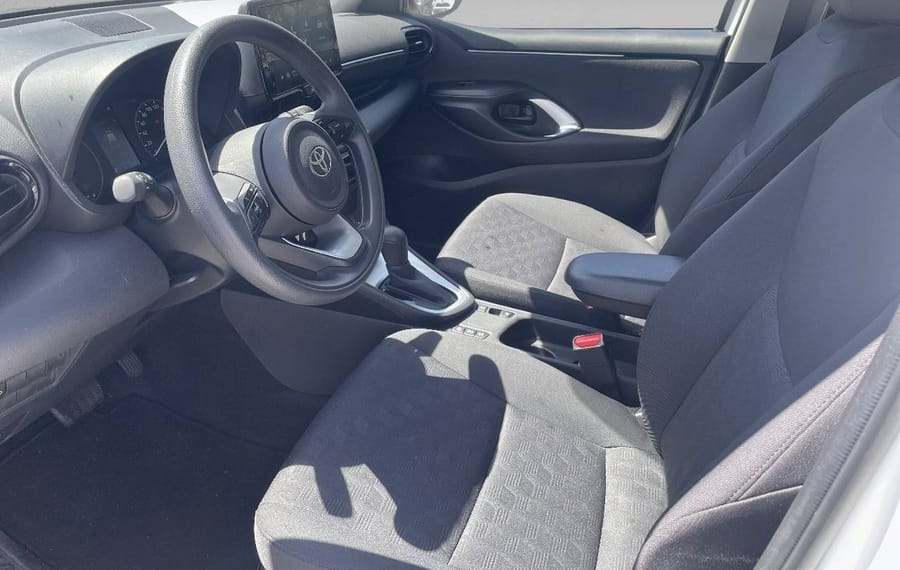 Choisissez votre toyota yaris chez CarGo Flex