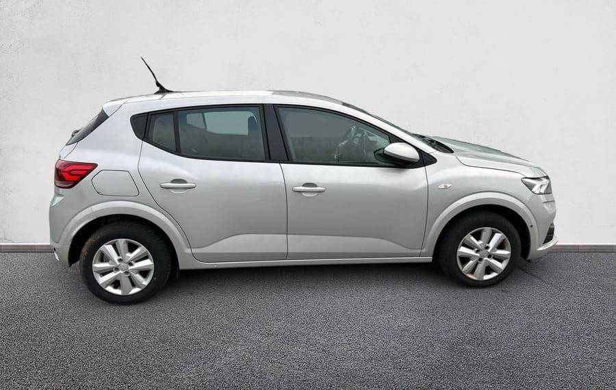 Choisissez votre dacia sandero chez CarGo Flex