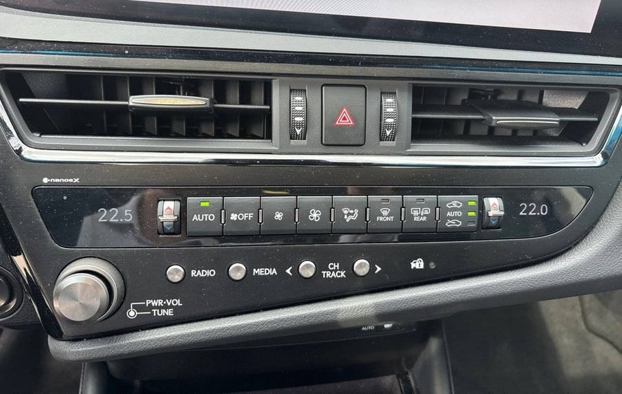 Choisissez votre lexus es chez CarGo Flex