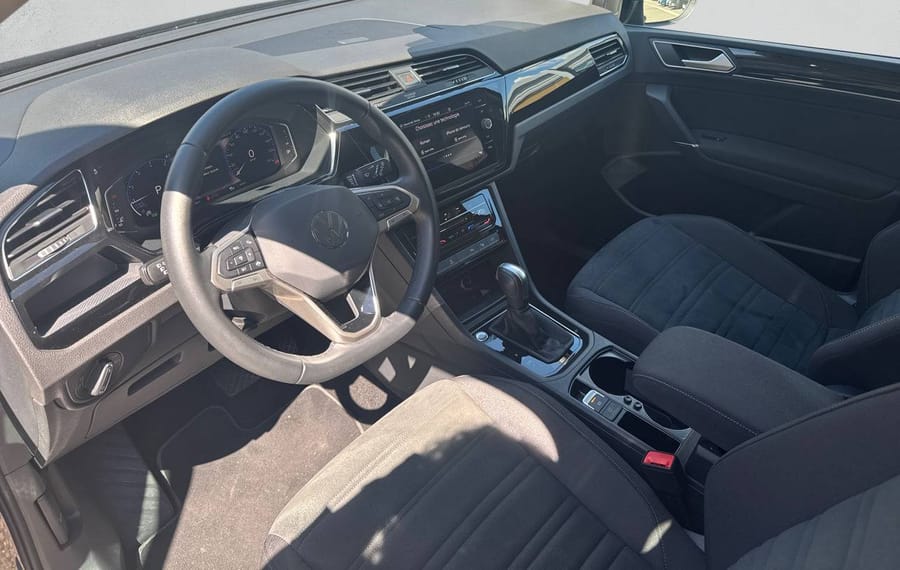 Choisissez votre volkswagen touran chez CarGo Flex