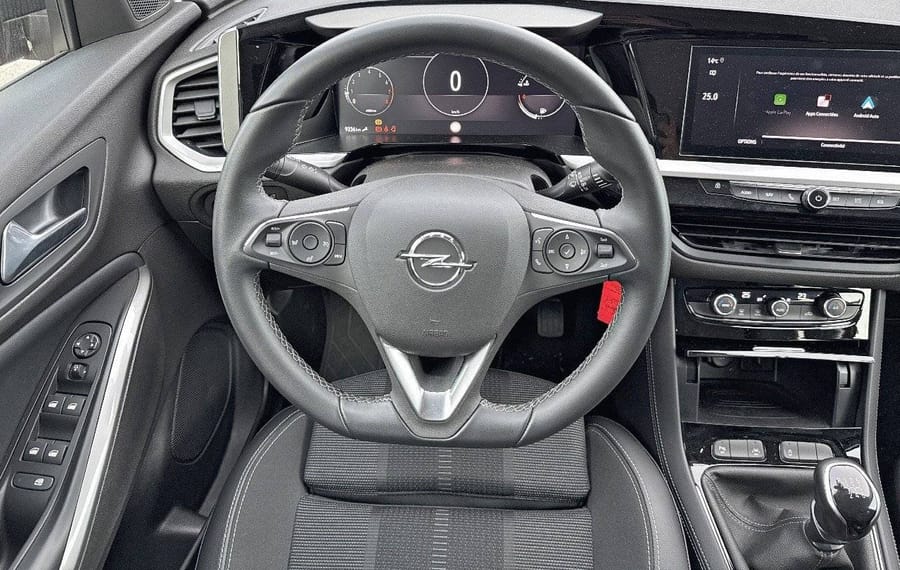 Choisissez votre opel grandland chez CarGo Flex