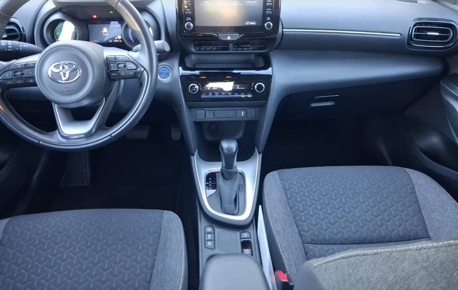 Choisissez votre toyota yariscross chez CarGo Flex